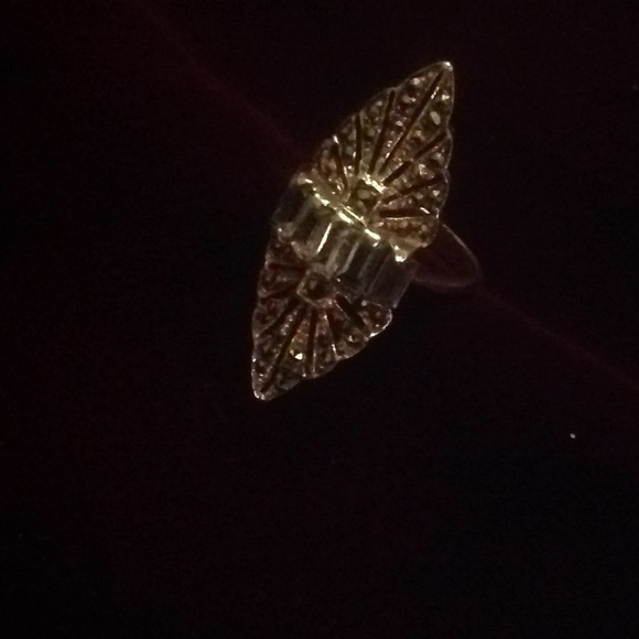 Sterling silver marcasite ring - Picture 3 of 6